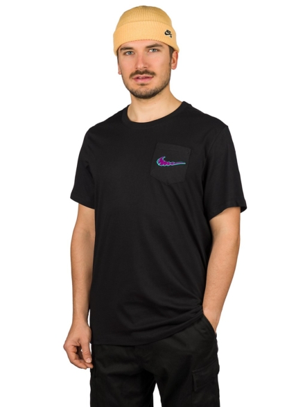 Nike SB Pocket Mini Truckin T-Shirt zwart