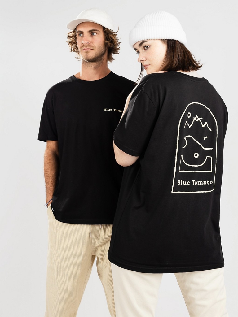 Blue Tomato Stacked Logo T-Shirt zwart
