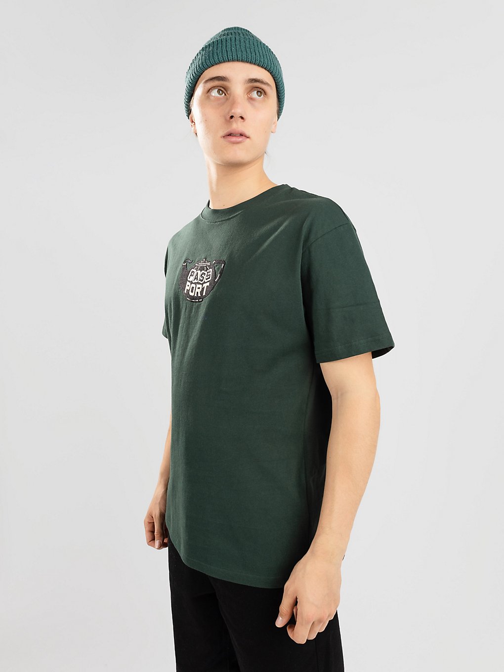 Pass Port Tea Pot Embroidery T-Shirt groen