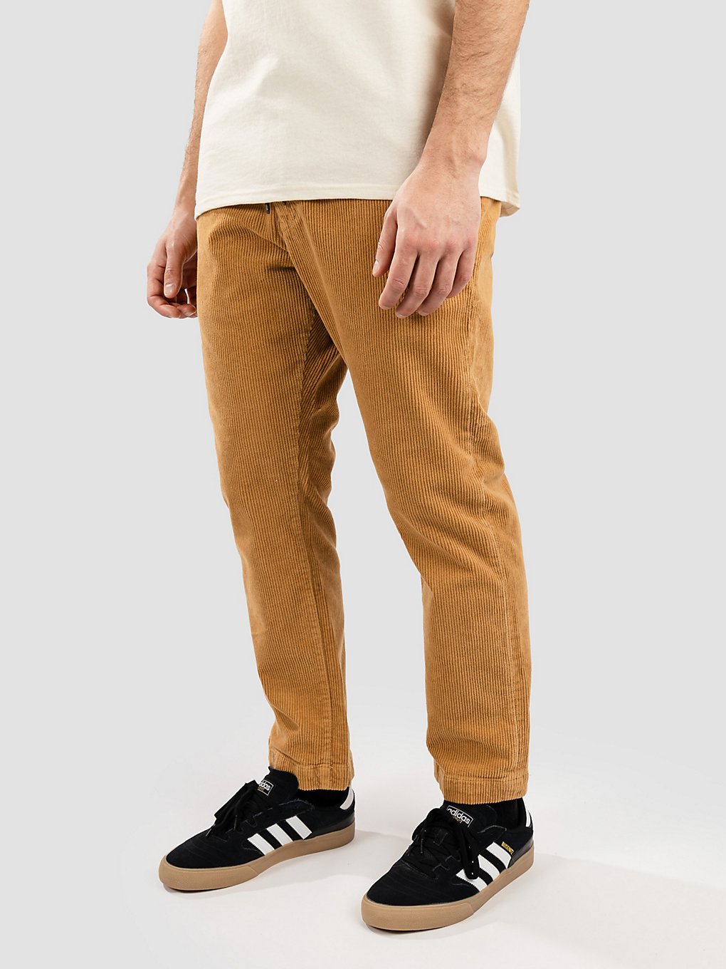 REELL Reflex Loose Chino Broek geel