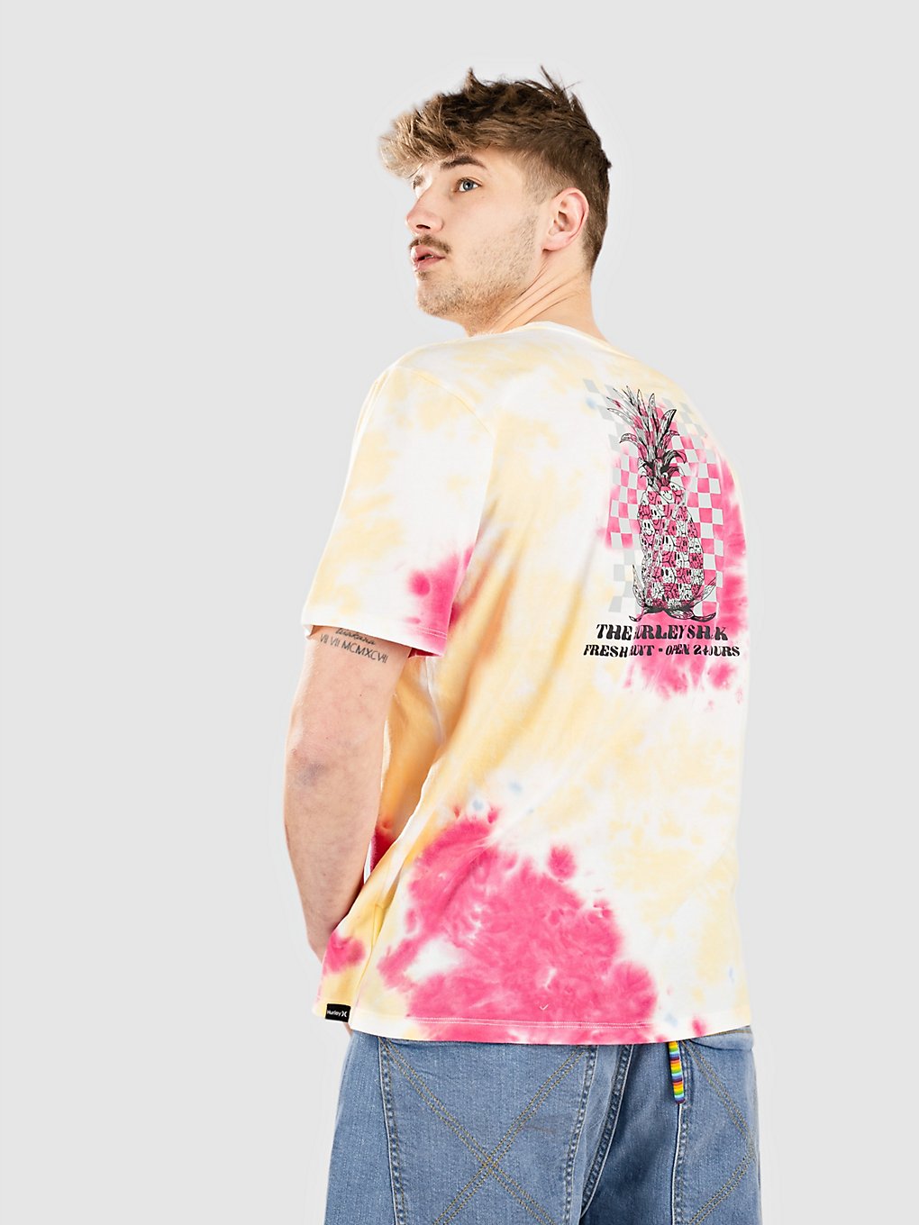 Hurley Everyday Tie Dye Tripy Pineapple T-Shirt geel