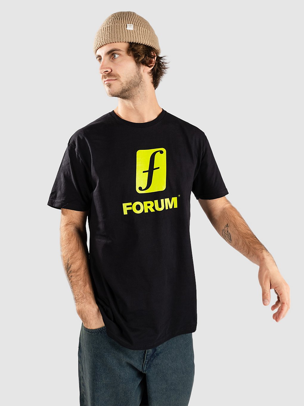 Forum Lockup T-Shirt zwart