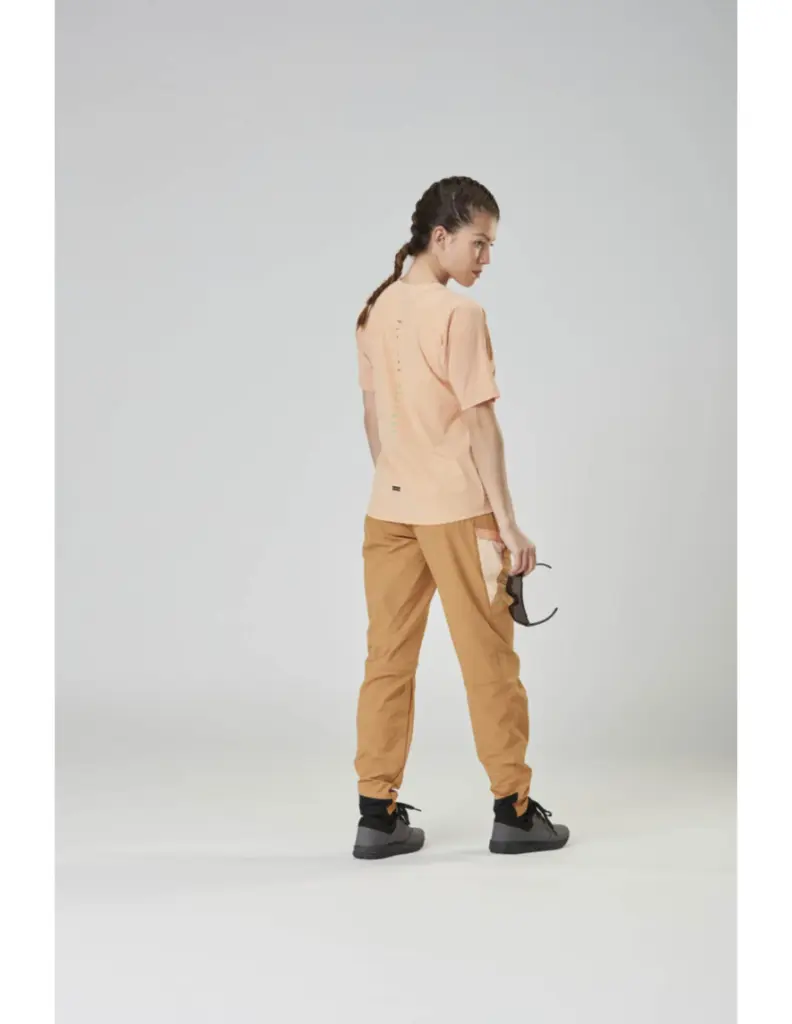 Picture Ice Flow Tech Tee Women´s Peach Nougat