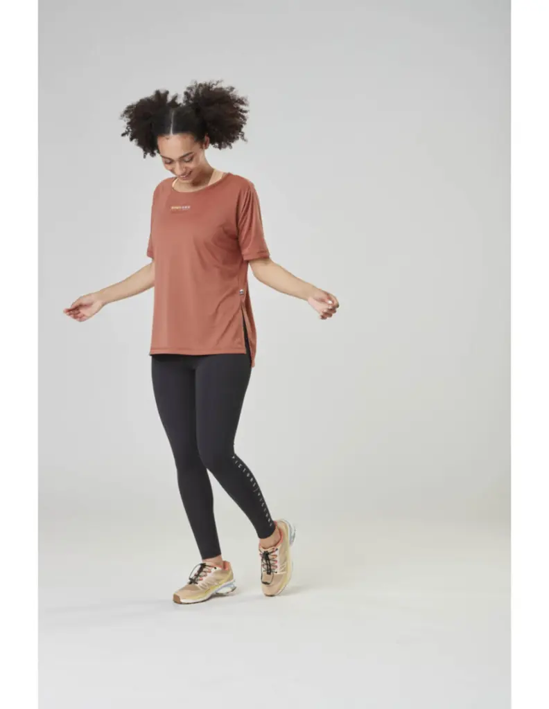 Picture Kiersi SS Tech Tee Cedar Wood