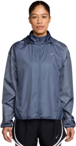 Nike tempo flash repel hardloopjack in de kleur . Blauw