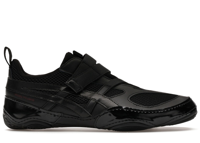 ASICS Hyper Taping Issey Miyake Zwart
