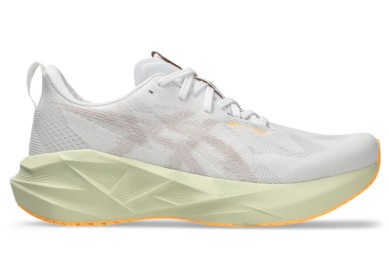 ASICS Novablast 5 Fawn Wit