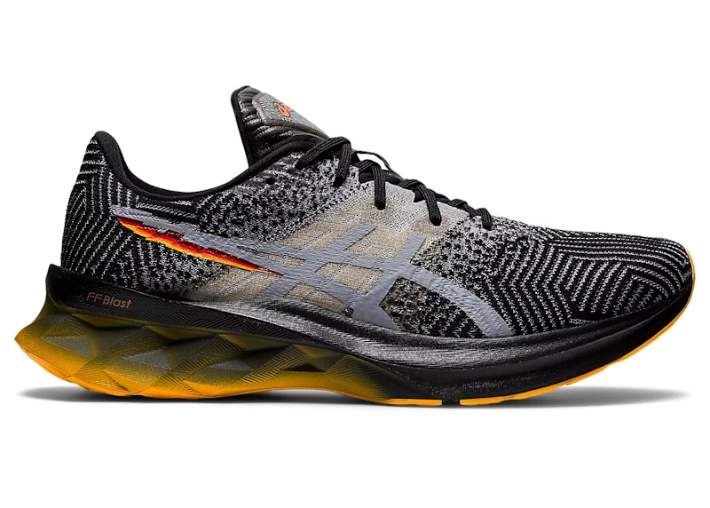 ASICS Novablast Sheet Rock Zwart
