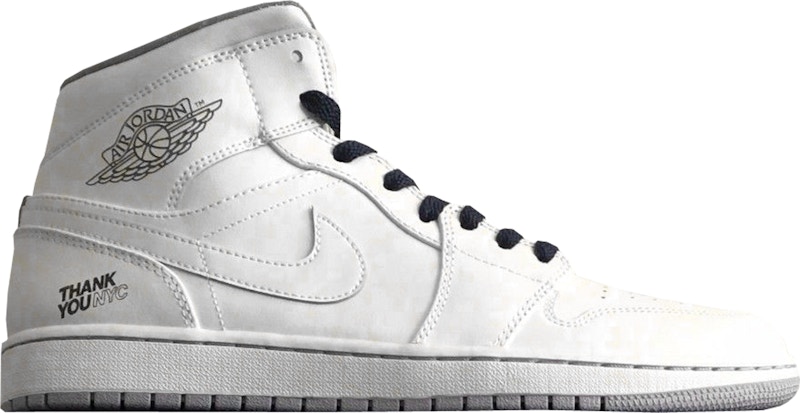 Jordan 1 Retro Mid Jeter Day Grijs