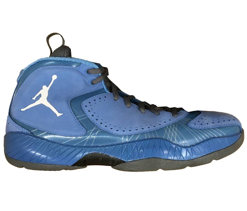 Jordan 2012 UNC Grijs