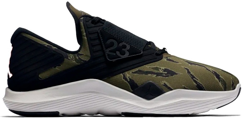 Jordan Relentless Camo Zwart