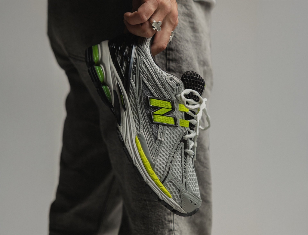 New Balance 1906R light metallic alkaline