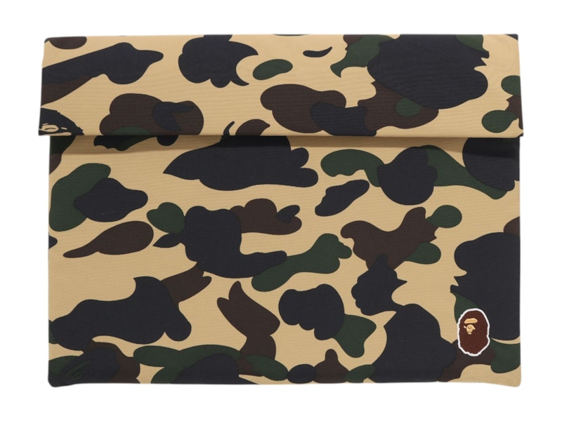 BAPE 1st Camo 15 Inch PC Case Geel
