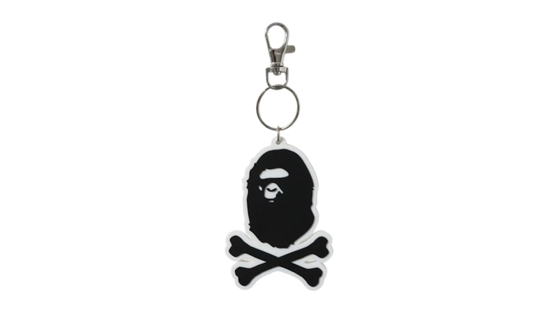 BAPE Crossbone Silicon Keychain Zwart