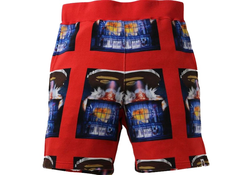 BAPE Invasion Sweat Shorts Rood