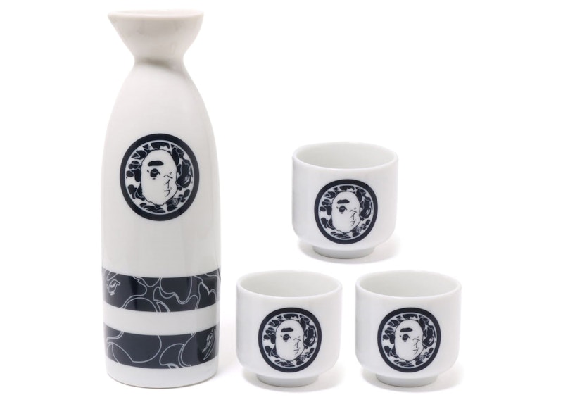 BAPE Kamon Sake Set Wit