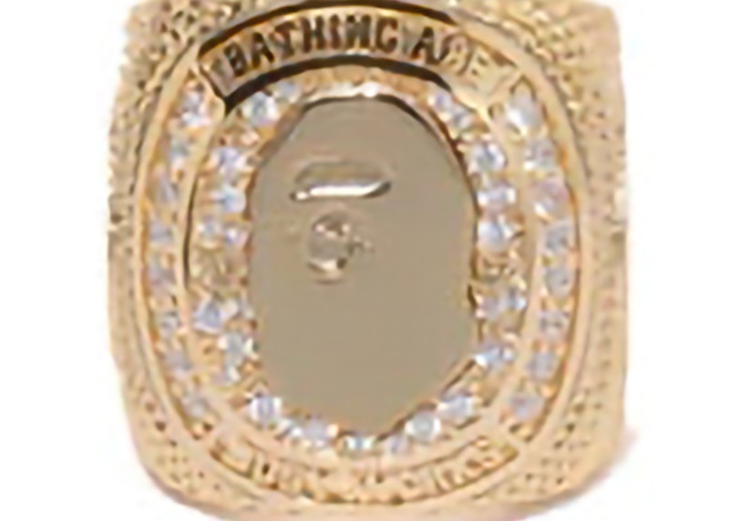 BAPE Rhinestone College Ring Goud