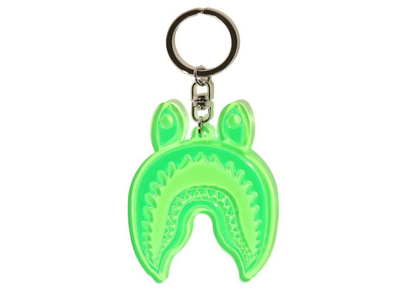 BAPE Shark Reflective Keychain Groen