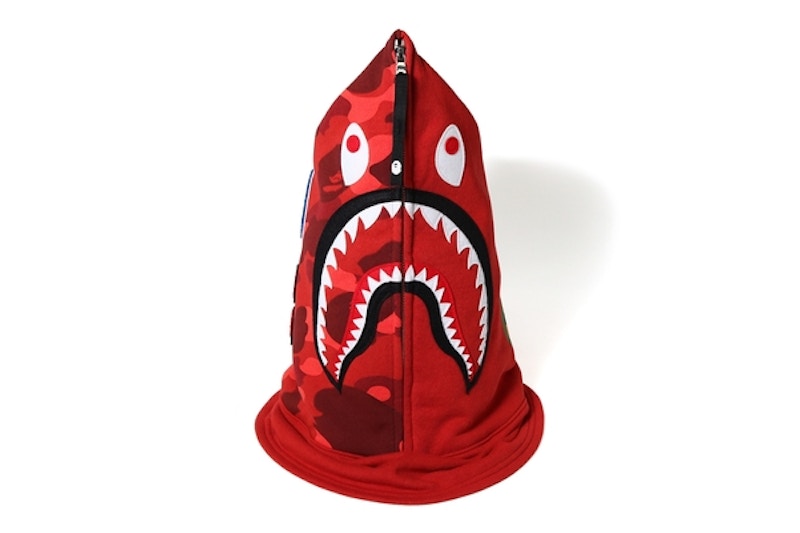 BAPE Color Camo Shark Face Mask Rood
