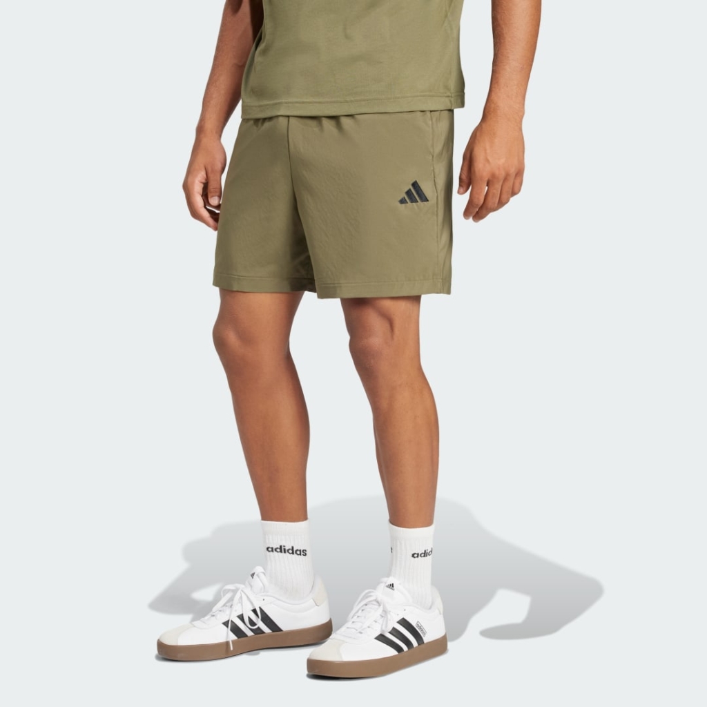 Essentials Small Logo Chelsea Short Zwart