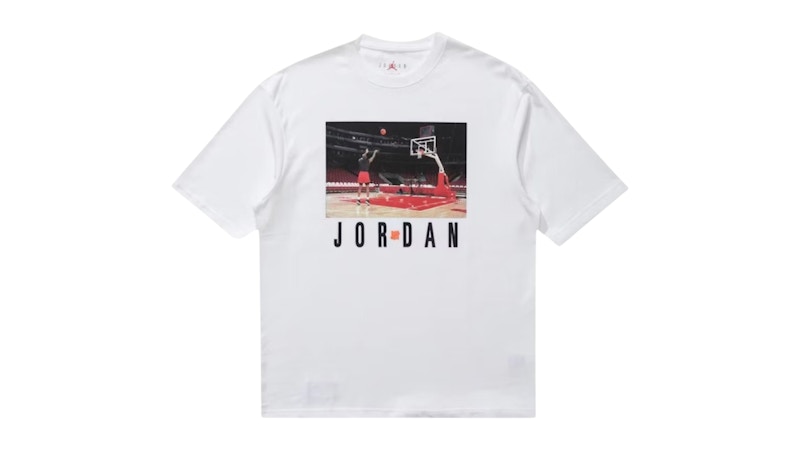 Jordan x Undefeated Free Throw Tee Wit