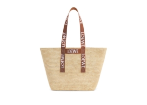 LOEWE Fold Shopper In Raffia Natural/tan