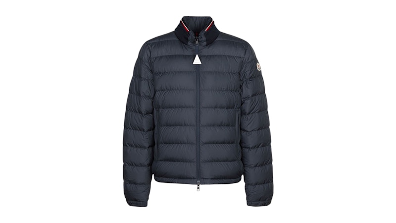 Moncler Brendann Short Down Jacket Blauw