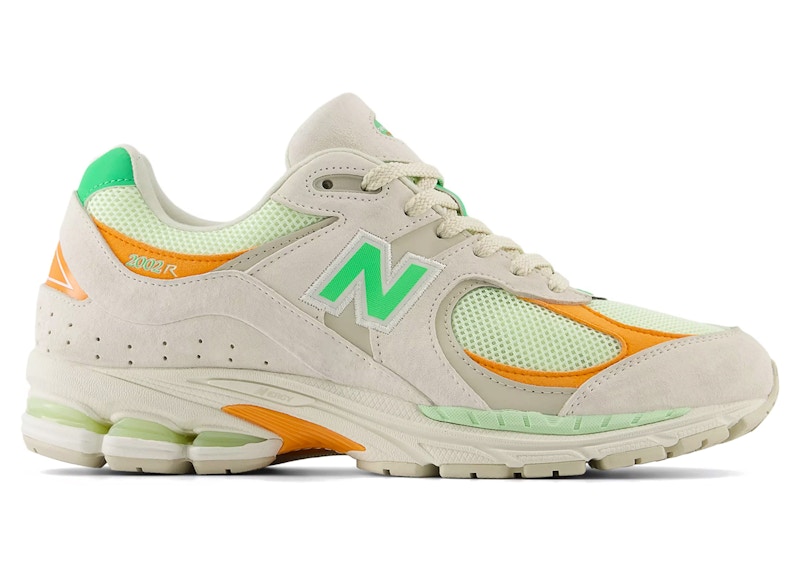 New Balance 2002R Linen Apple Groen