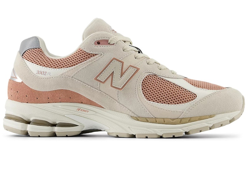New Balance 2002R Russet Ivory Rood