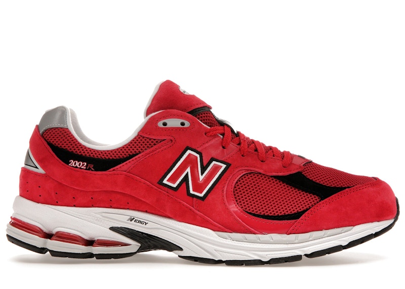 New Balance 2002R Team Zwart