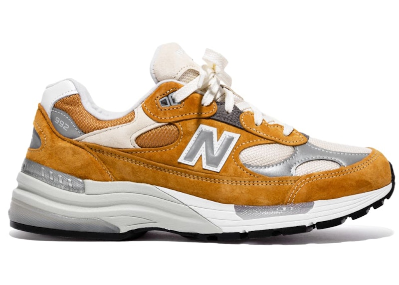 New Balance 992 Packer Shoes Creme
