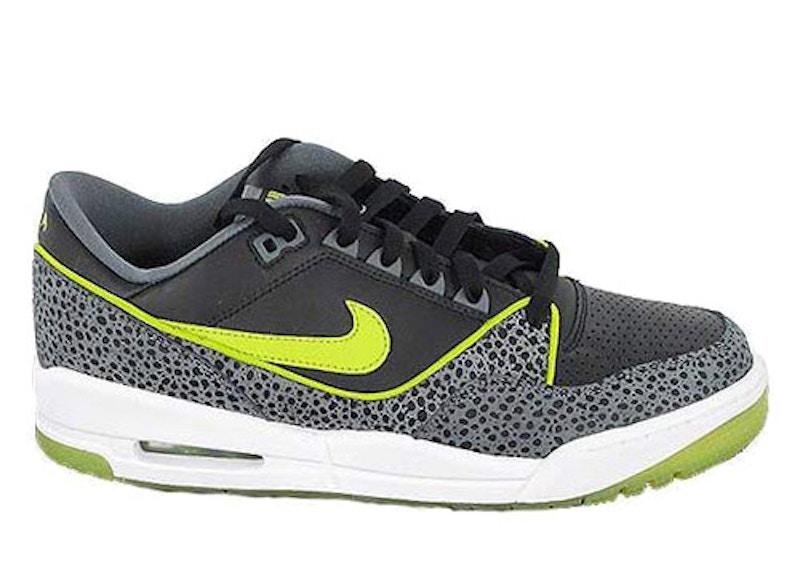Nike Air Assault Low Bright Cactus Zwart