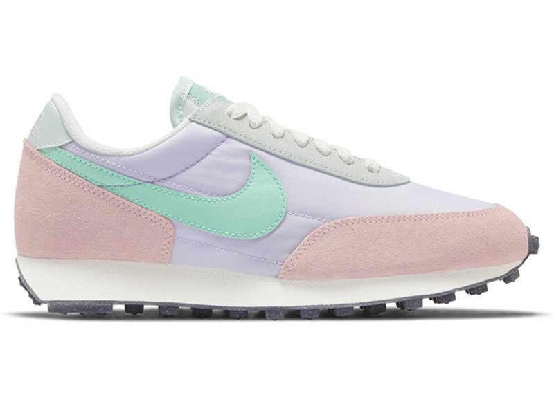 Nike Daybreak Pastel Barely Grape/emerald Rise/sail