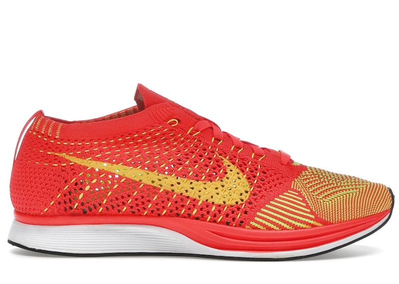 Nike Flyknit Racer Bright Crimson Volt Zwart