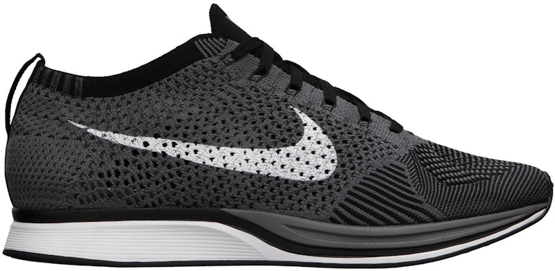 Nike Flyknit Racer Dark Zwart