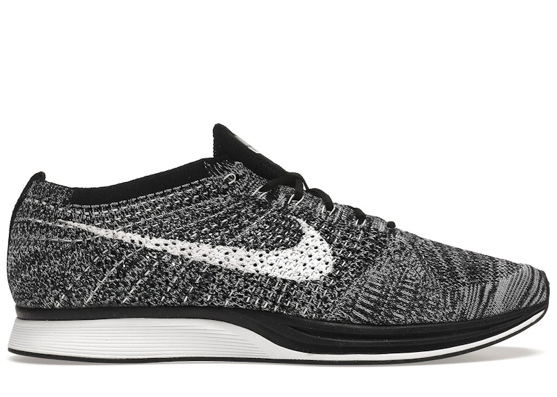 Nike Flyknit Racer Oreo 2 Zwart