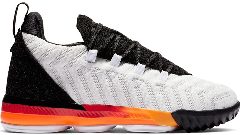 Nike LeBron 16 Strive Oranje