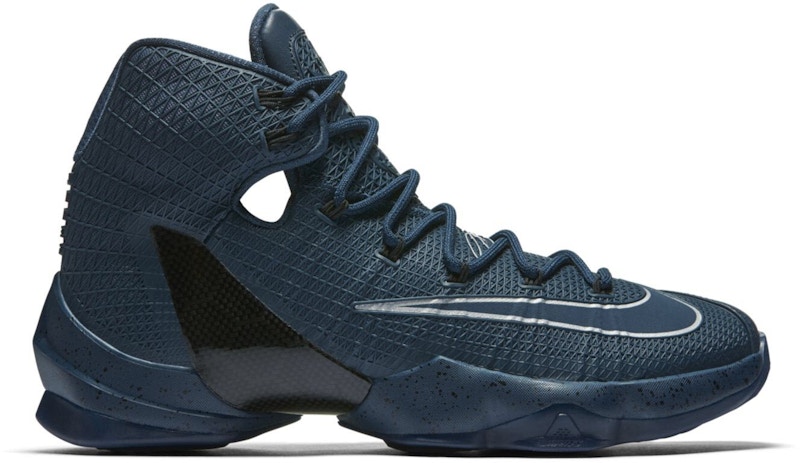 Nike LeBron 13 Elite Built For Battle Blauw