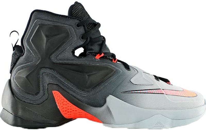 Nike LeBron 13 On Court Zwart
