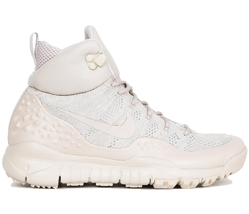 Nike Lupinek Flyknit String Light String/light Bone