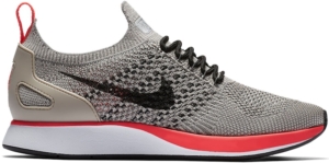 Nike Mariah Flyknit Racer String Zwart