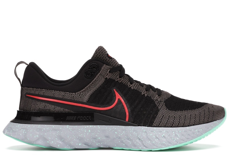 React Infinity Run Flyknit 2 Ridgerock Zwart