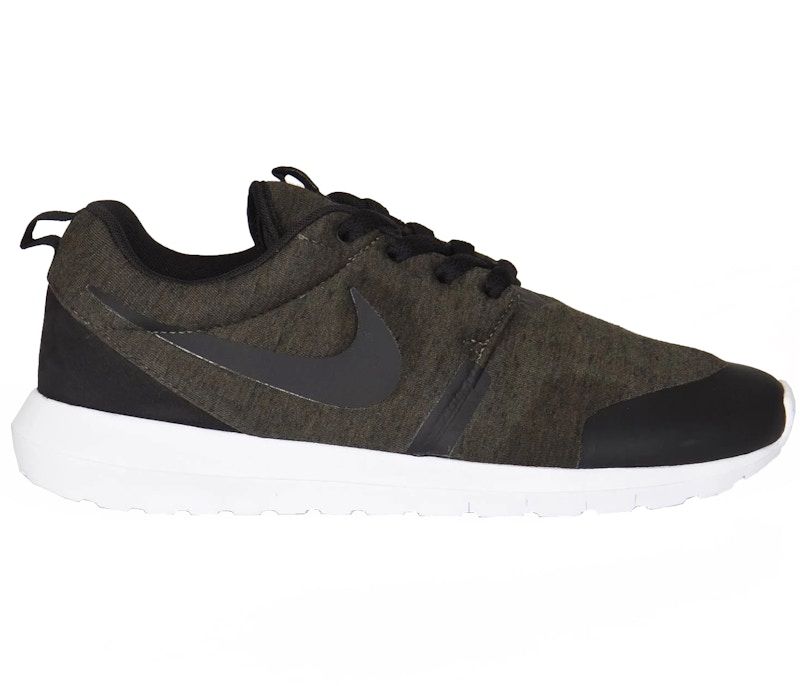 Nike Roshe Run Tech Fleece Cargo Zwart