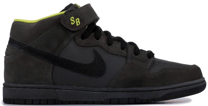 Nike SB Dunk Mid Batman Zwart