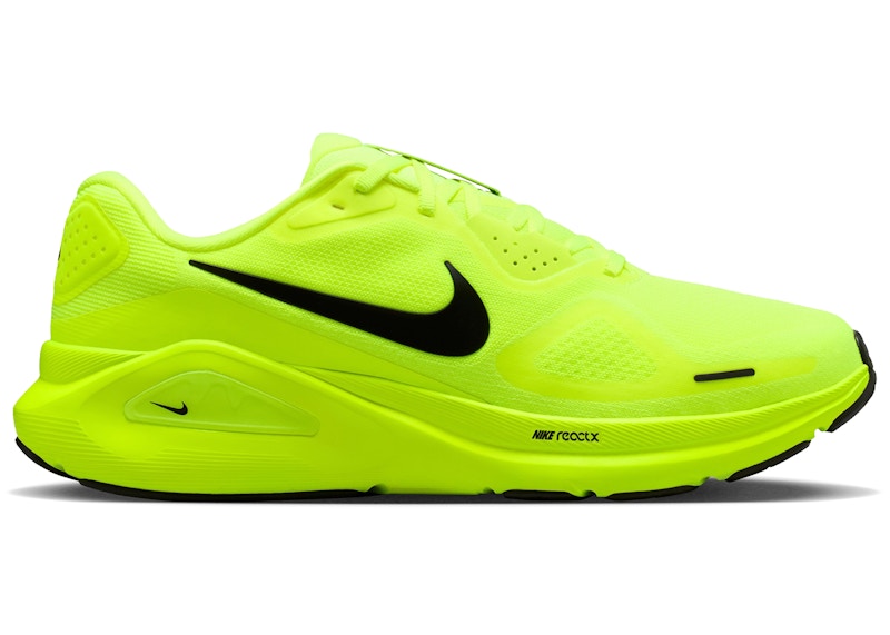 Nike Structure 26 Volt Zwart