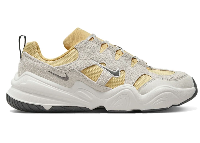 Nike Tech Hera Saturn Goud