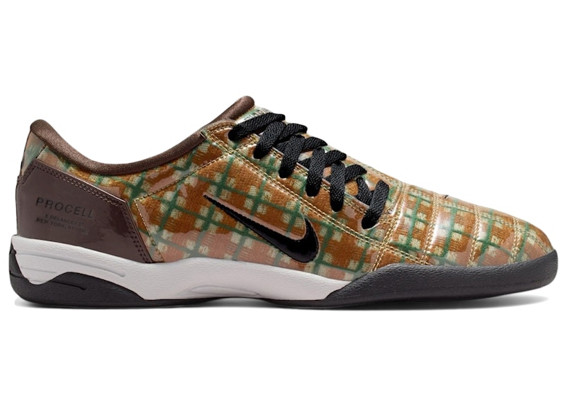Nike Total 90 Procell Bruin