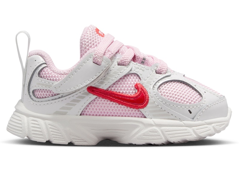 Nike V5 RNR Valentine’s Day Roze