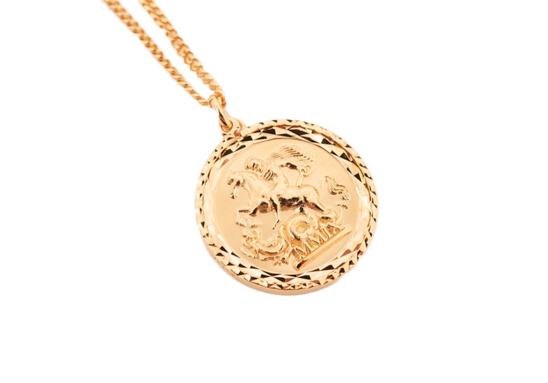 Palace Solid Sovereign Pendant Goud