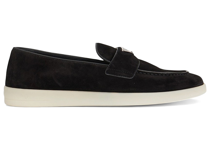 Prada Suede Logo Loafer Zwart